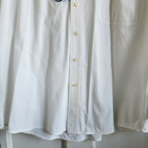 Walt Disney World Casual Button Up Winnie the Pooh Shirt - Picture 5 of 10